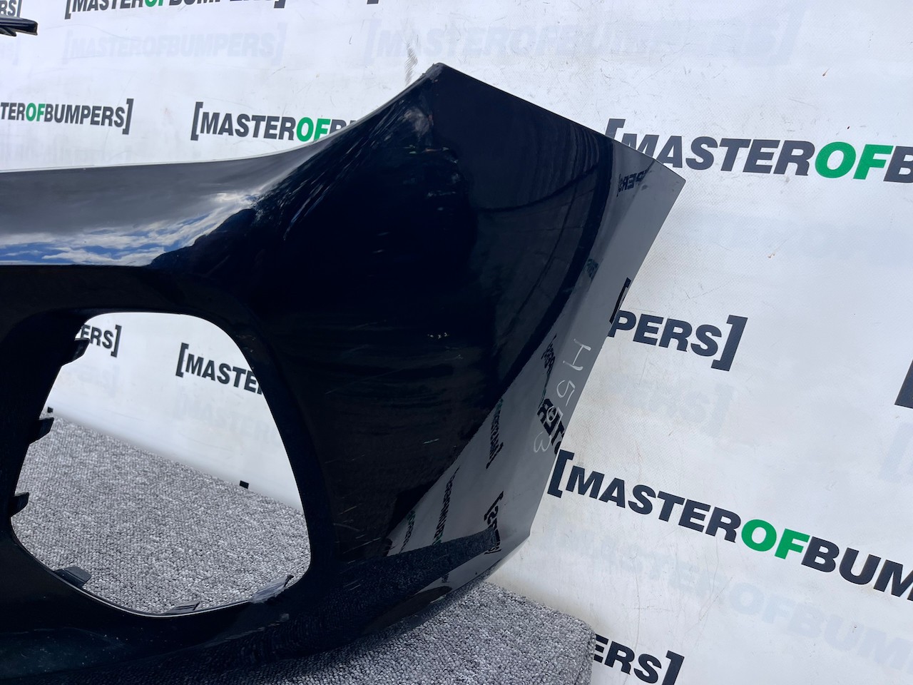 Hyundai I30 Premium Hatchback 2017-2020 Front Bumper 4 Pdc Genuine [h553]