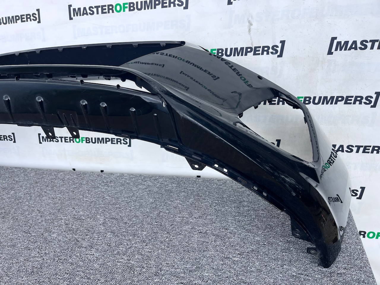 Hyundai I30 Premium Hatchback 2017-2020 Front Bumper 4 Pdc Genuine [h553]