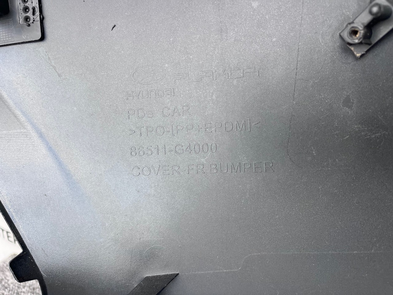 Hyundai I30 Premium Hatchback 2017-2020 Front Bumper 4 Pdc Genuine [h553]