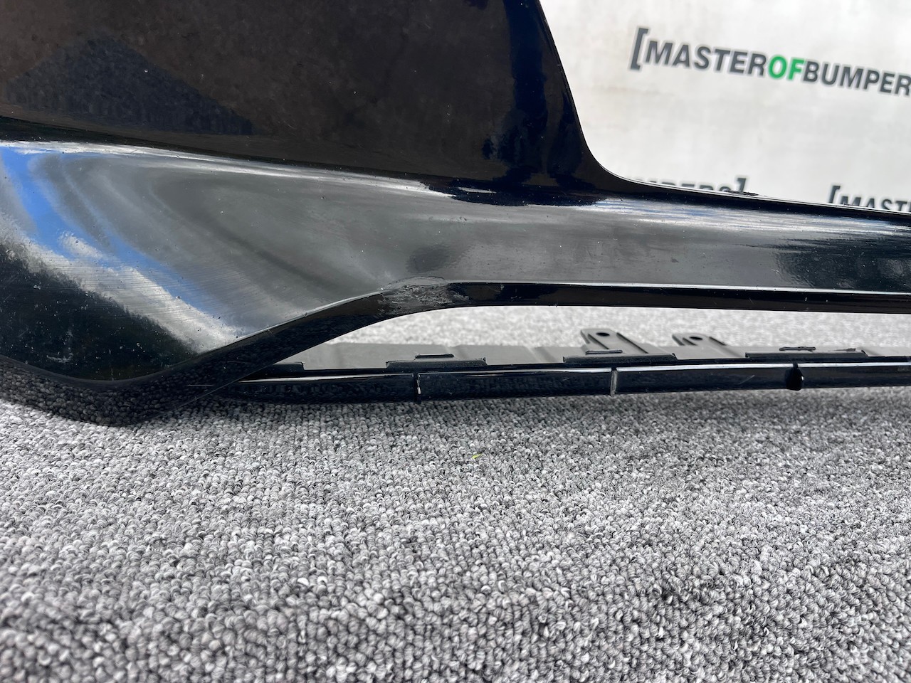 Hyundai I30 Premium Hatchback 2017-2020 Front Bumper 4 Pdc Genuine [h553]