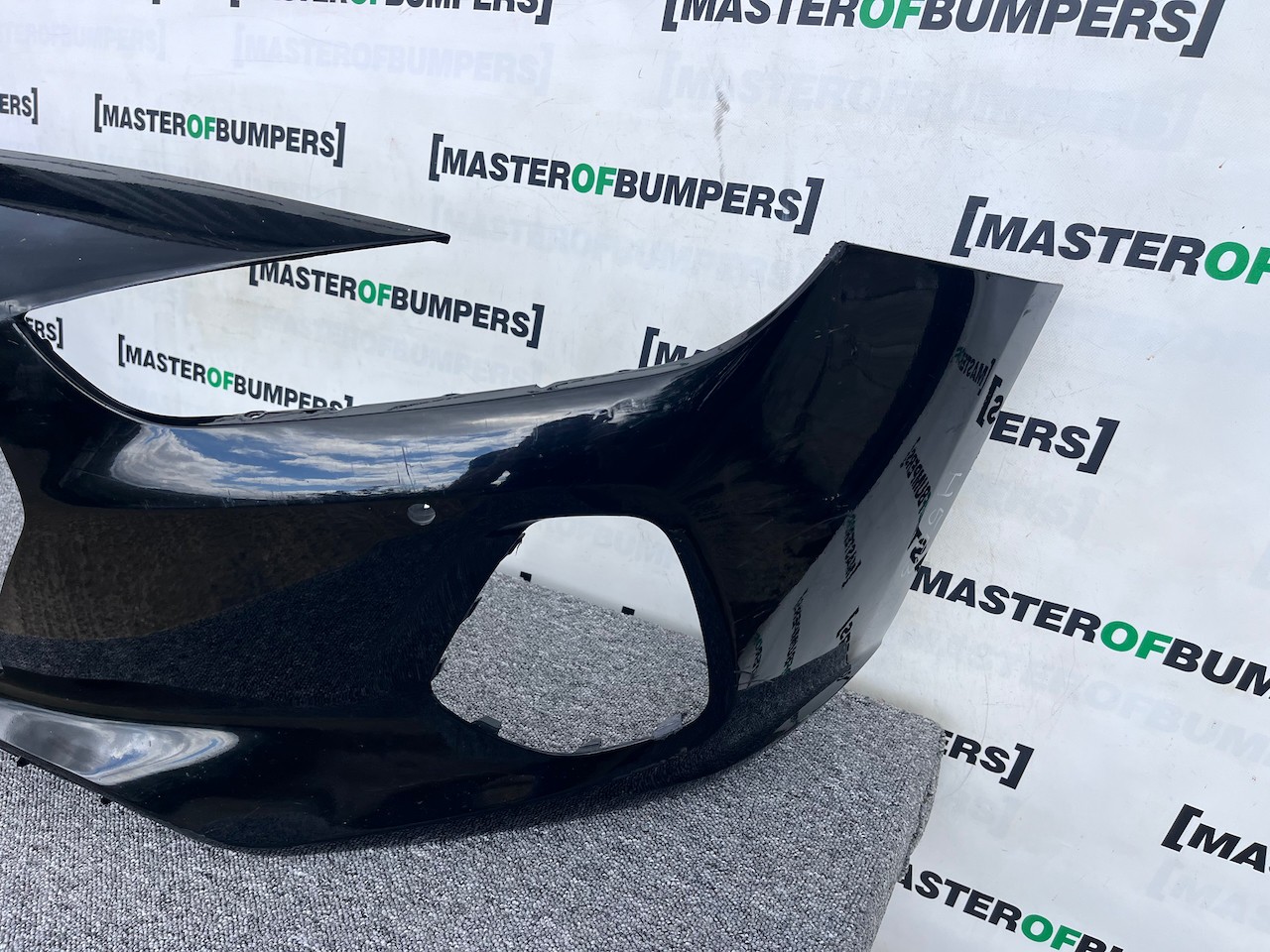 Hyundai I30 Premium Hatchback 2017-2020 Front Bumper 4 Pdc Genuine [h553]