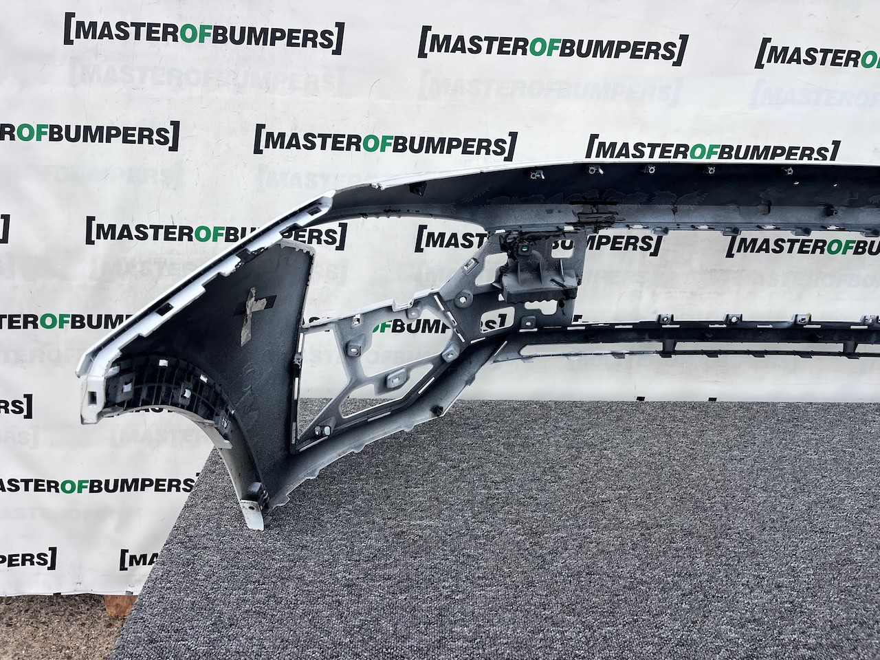 Hyuindai Bayon Advance Premium Lift 2024-on Front Bumper 4 Pdc Genuine [e562]