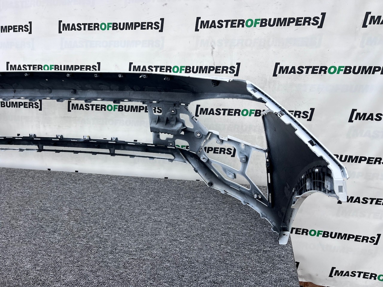 Hyuindai Bayon Advance Premium Lift 2024-on Front Bumper 4 Pdc Genuine [e562]