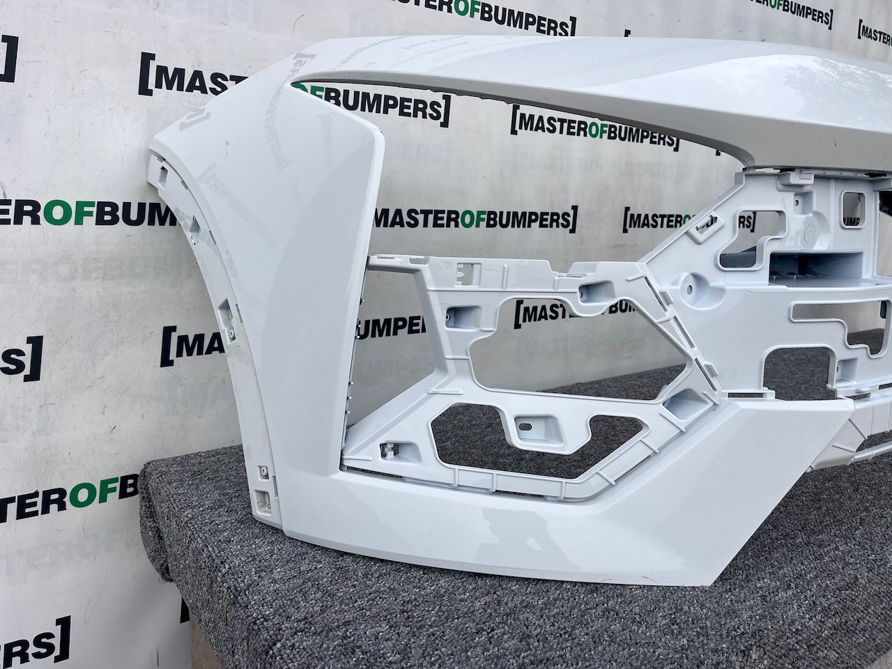 Hyuindai Bayon Advance Premium Lift 2024-on Front Bumper 4 Pdc Genuine [e562]