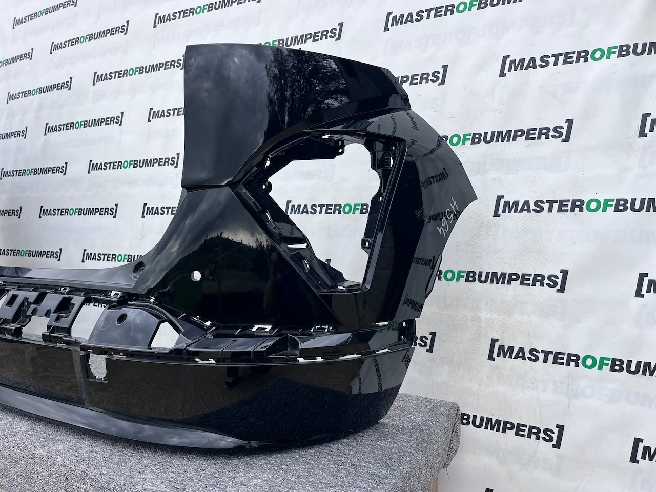 Hyundai Kona Ev Electric Hatchback Mk2 2023-on Rear Bumper 4 Pdc Genuine [h564]