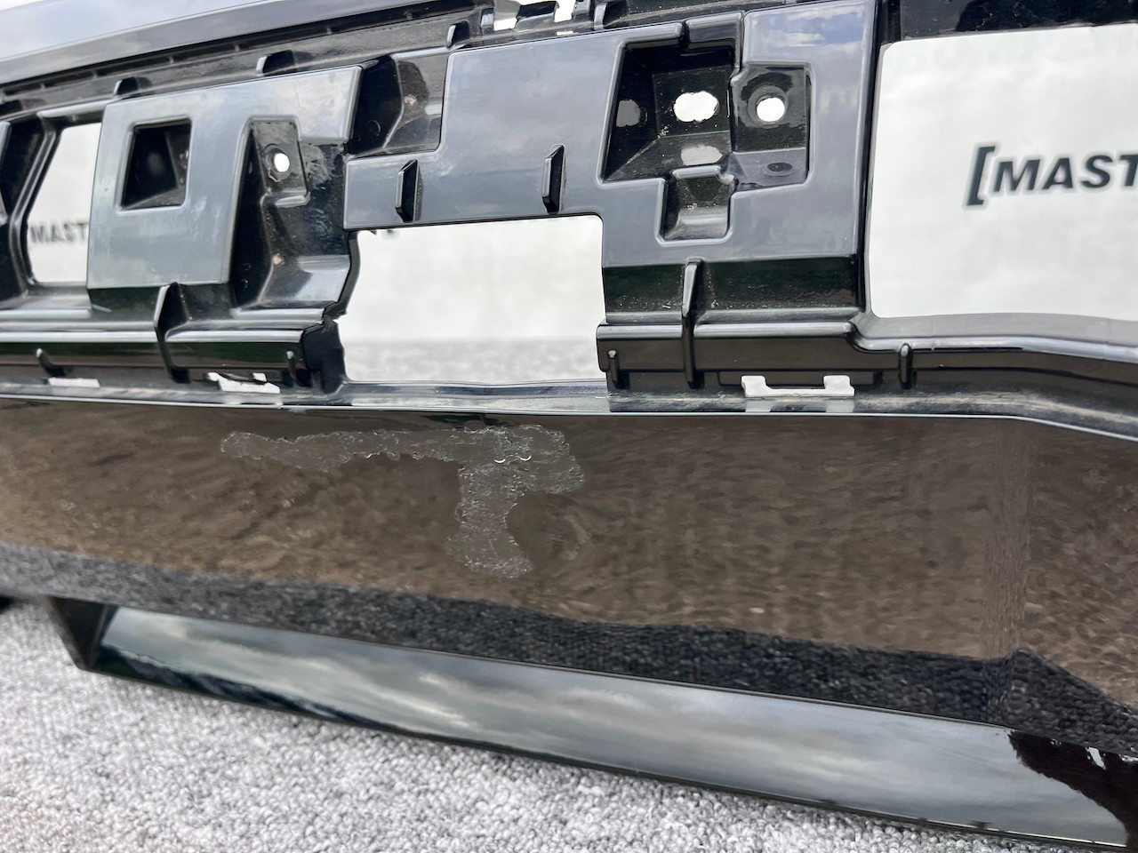 Hyundai Kona Ev Electric Hatchback Mk2 2023-on Rear Bumper 4 Pdc Genuine [h564]