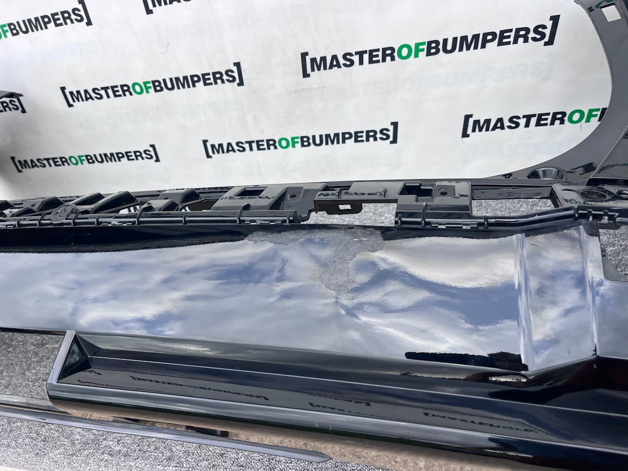 Hyundai Kona Ev Electric Hatchback Mk2 2023-on Rear Bumper 4 Pdc Genuine [h564]