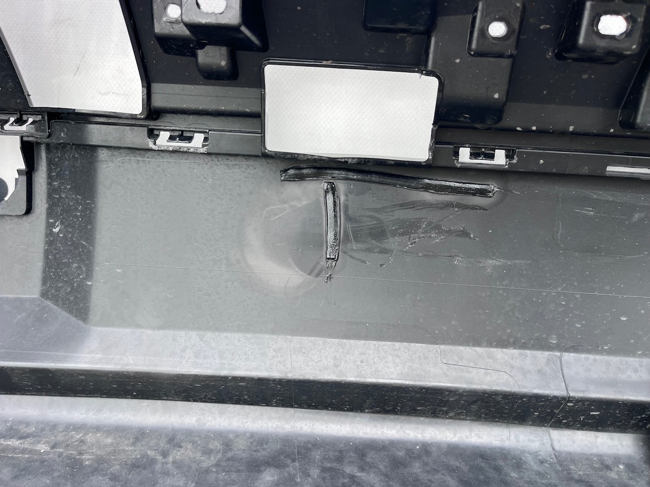 Hyundai Kona Ev Electric Hatchback Mk2 2023-on Rear Bumper 4 Pdc Genuine [h564]