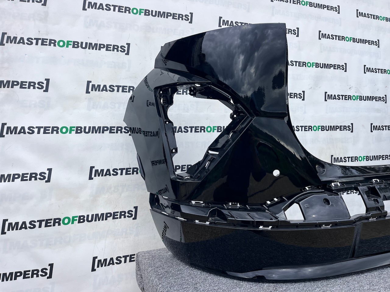 Hyundai Kona Ev Electric Hatchback Mk2 2023-on Rear Bumper 4 Pdc Genuine [h564]