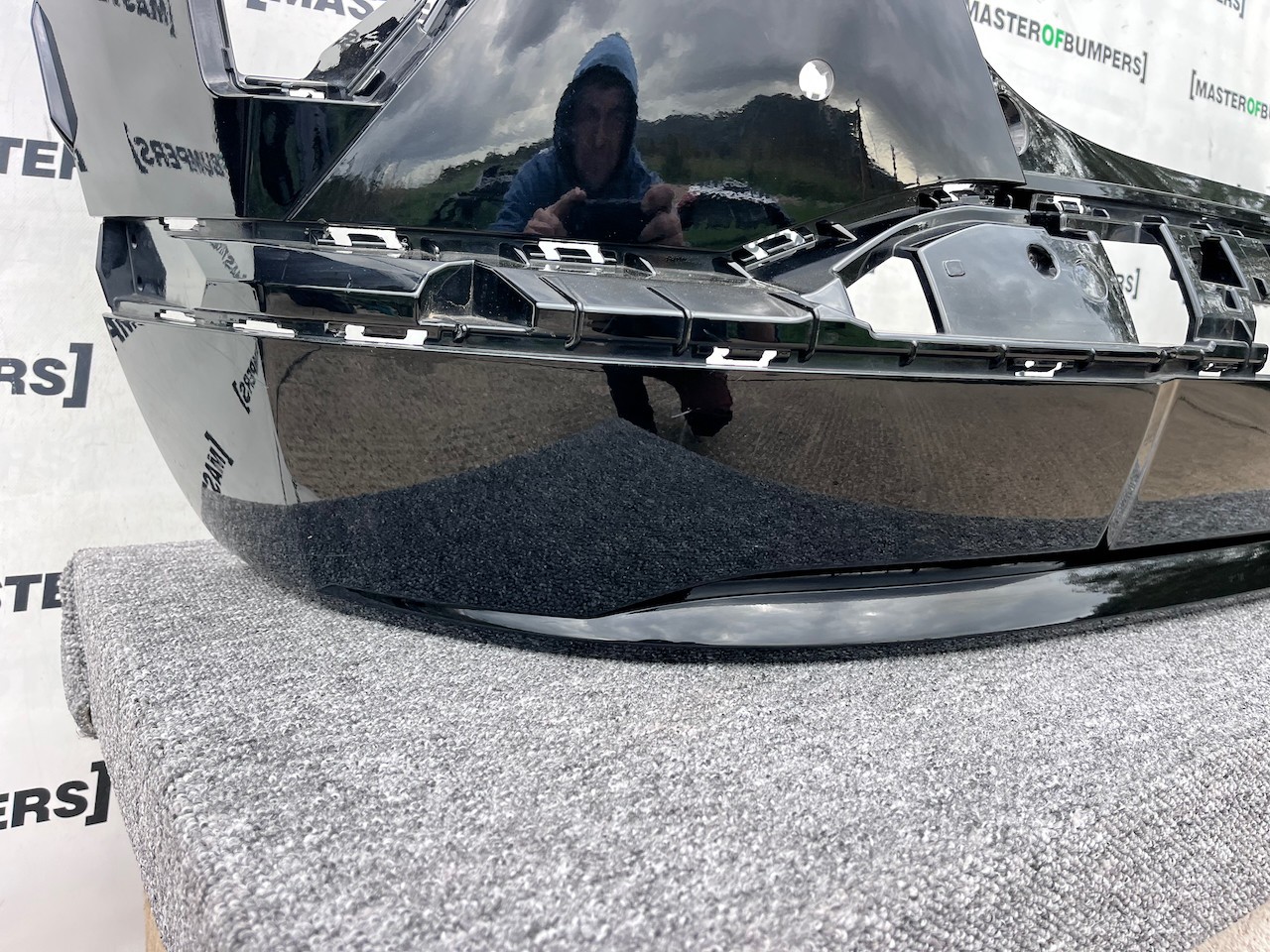 Hyundai Kona Ev Electric Hatchback Mk2 2023-on Rear Bumper 4 Pdc Genuine [h564]