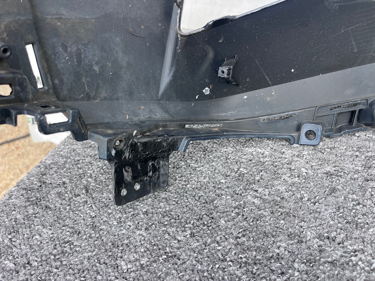 Hyundai Tucson Hybrid Premium Ultimate 2021-24 Front Bumper 4 Pdc Genuine [h565]