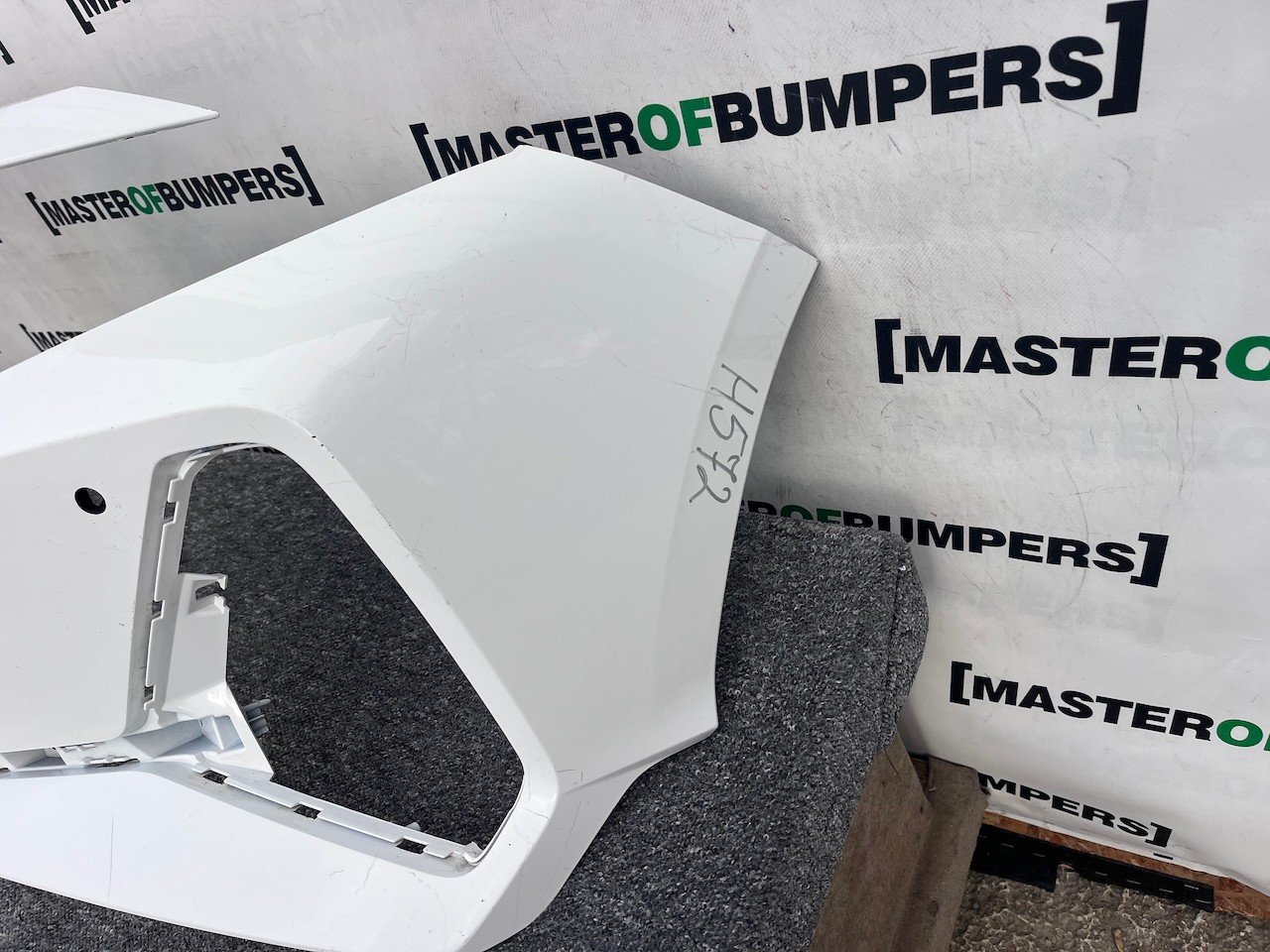 Hyundai I20 I20 N N-line Hatchback 2020-2023 Front Bumper 4 Pdc Genuine [h572]