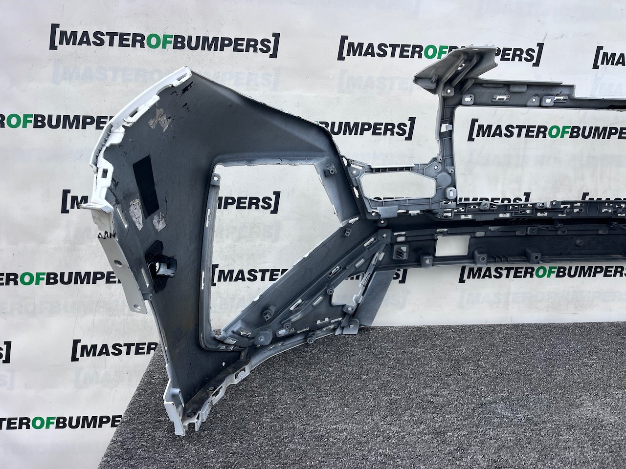 Hyundai Tucson Hybrid Premium Ultimate 2024-on Front Bumper 6 Pdc Genuine [h586]