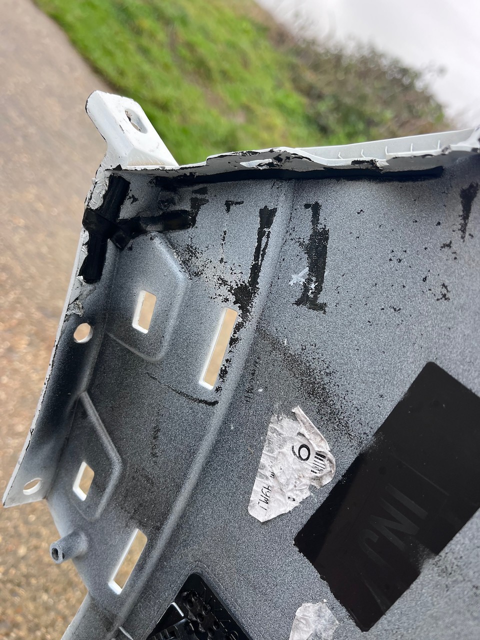 Hyundai Tucson Hybrid Premium Ultimate 2024-on Front Bumper 6 Pdc Genuine [h586]