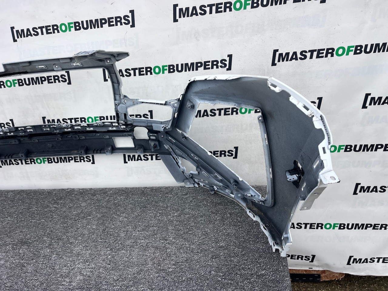 Hyundai Tucson Hybrid Premium Ultimate 2024-on Front Bumper 6 Pdc Genuine [h586]