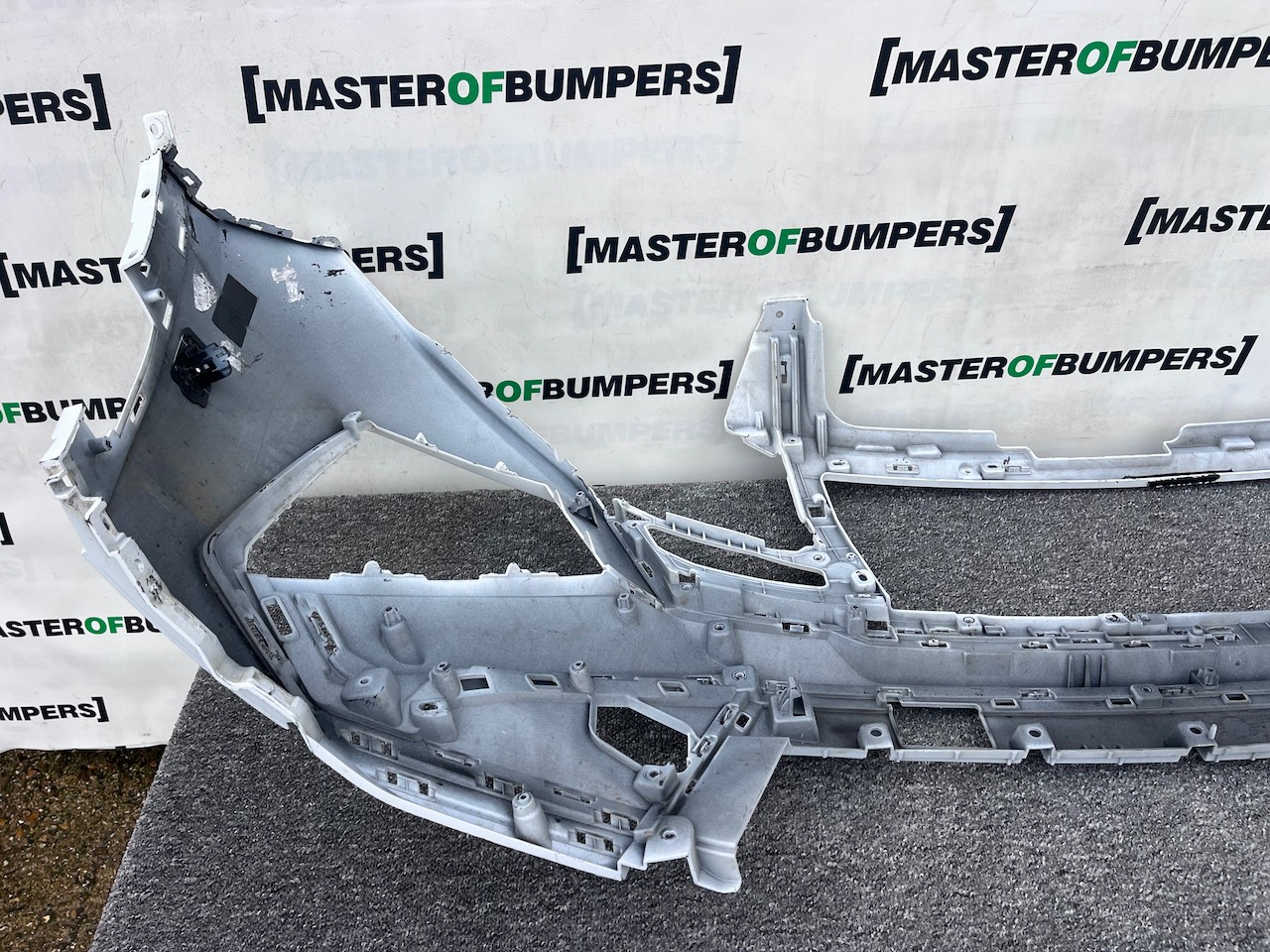 Hyundai Tucson Hybrid Premium Ultimate 2024-on Front Bumper 6 Pdc Genuine [h586]
