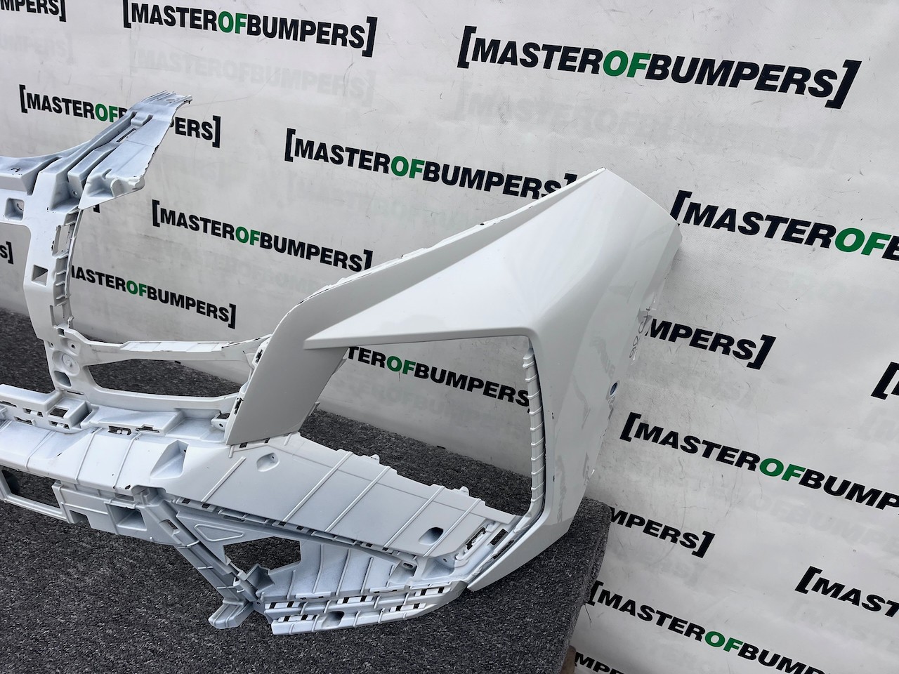 Hyundai Tucson Hybrid Premium Ultimate 2024-on Front Bumper 6 Pdc Genuine [h586]