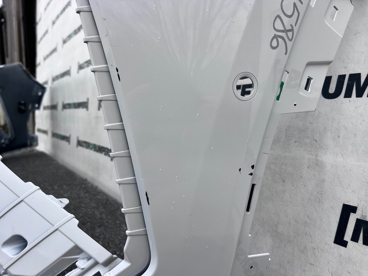 Hyundai Tucson Hybrid Premium Ultimate 2024-on Front Bumper 6 Pdc Genuine [h586]