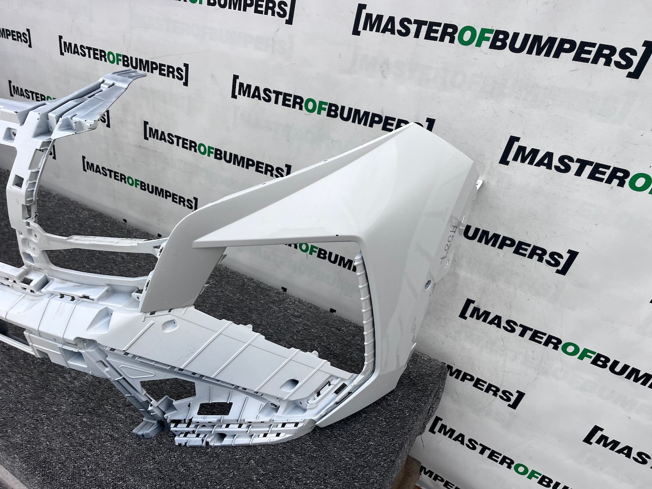 Hyundai Tucson Hybrid Premium Ultimate 2024-on Front Bumper 6 Pdc Genuine [h587]