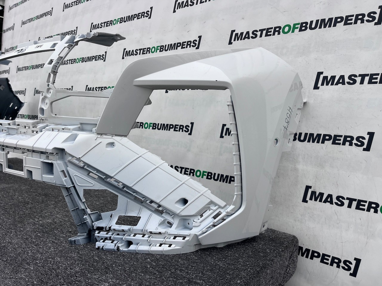 Hyundai Tucson Hybrid Premium Ultimate 2024-on Front Bumper 6 Pdc Genuine [h587]