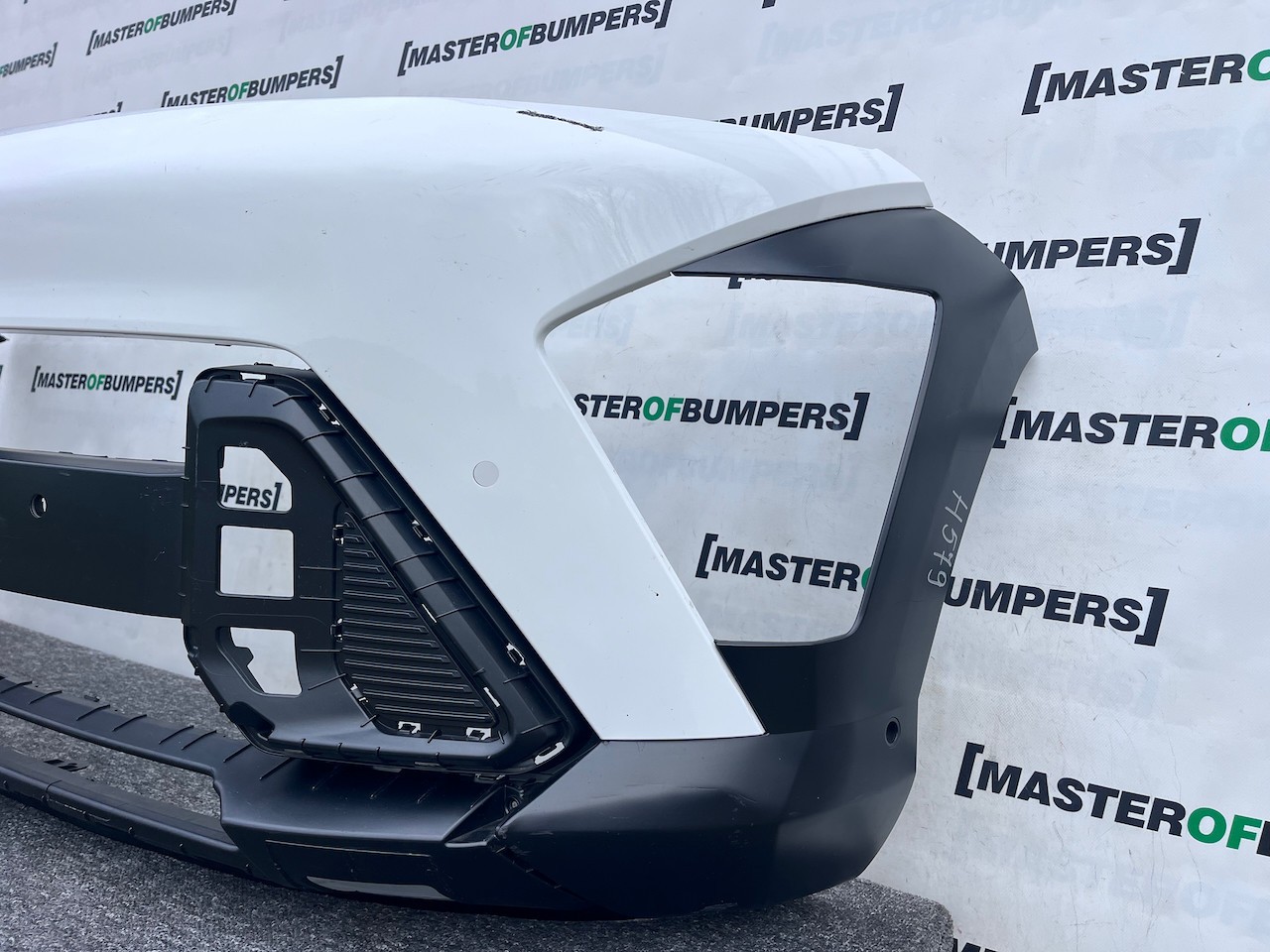 Hyundai Kona Ultimate Hatchback Lift 2022-2026 Front Bumper Genuine [h579]