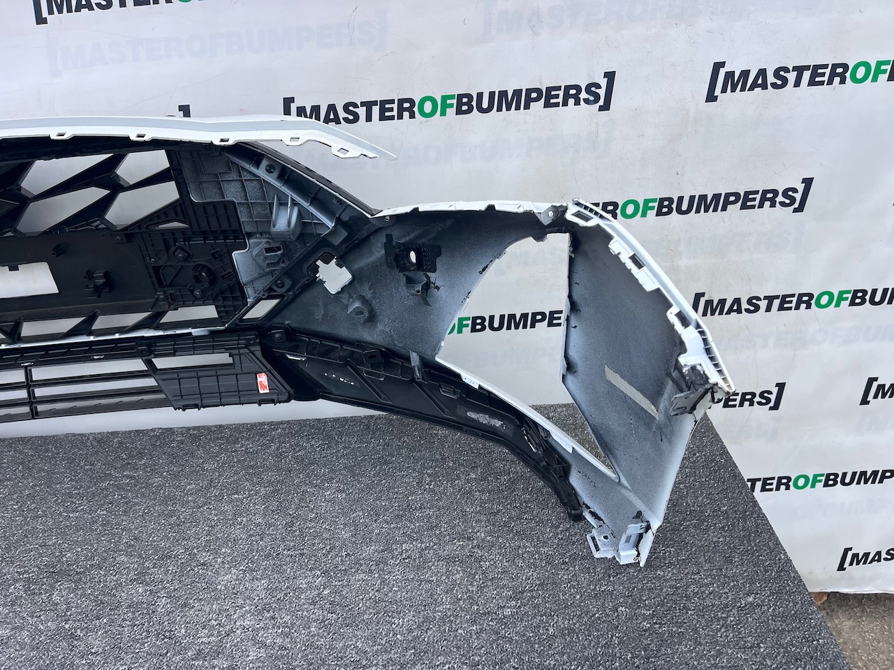 Hyundai I20 Ultimate Hatchback Mk3 Lift 2023-2026 Front Bumper Genuine [h598]