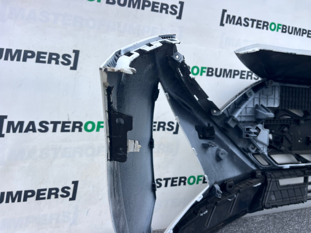 Hyundai I20 Ultimate Hatchback Mk3 Lift 2023-2026 Front Bumper Genuine [h598]