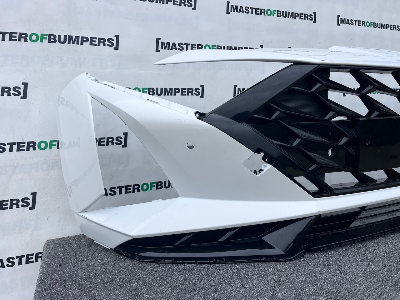 Hyundai I20 Ultimate Hatchback Mk3 Lift 2023-2026 Front Bumper Genuine [h598]