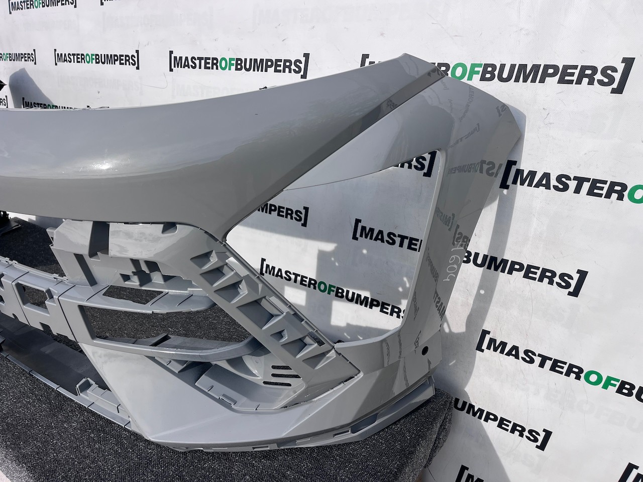 Hyundai Kona N-line Hatchback Mk2 2022-2026 Front Bumper 6 Pdc Genuine [h604]