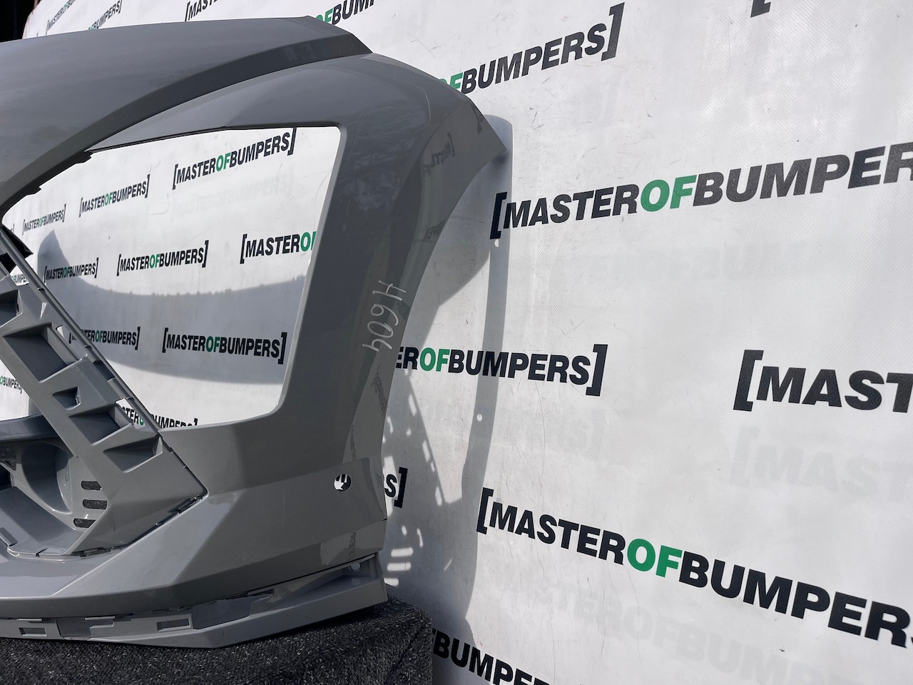 Hyundai Kona N-line Hatchback Mk2 2022-2026 Front Bumper 6 Pdc Genuine [h604]