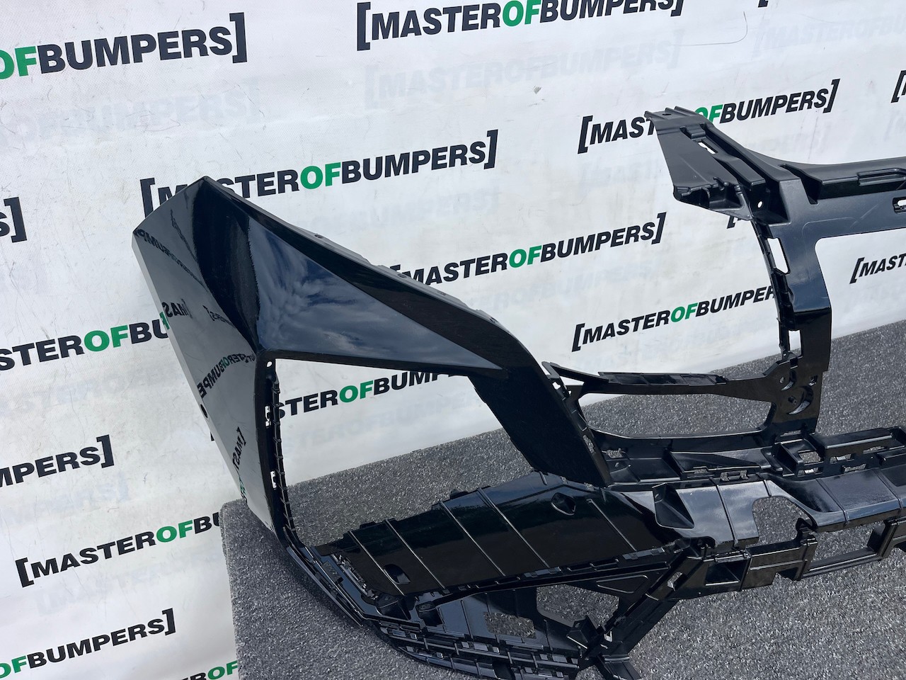Hyundai Tucson Hybrid Premium Ultimate 2024-on Front Bumper 6 Pdc Genuine [h609]