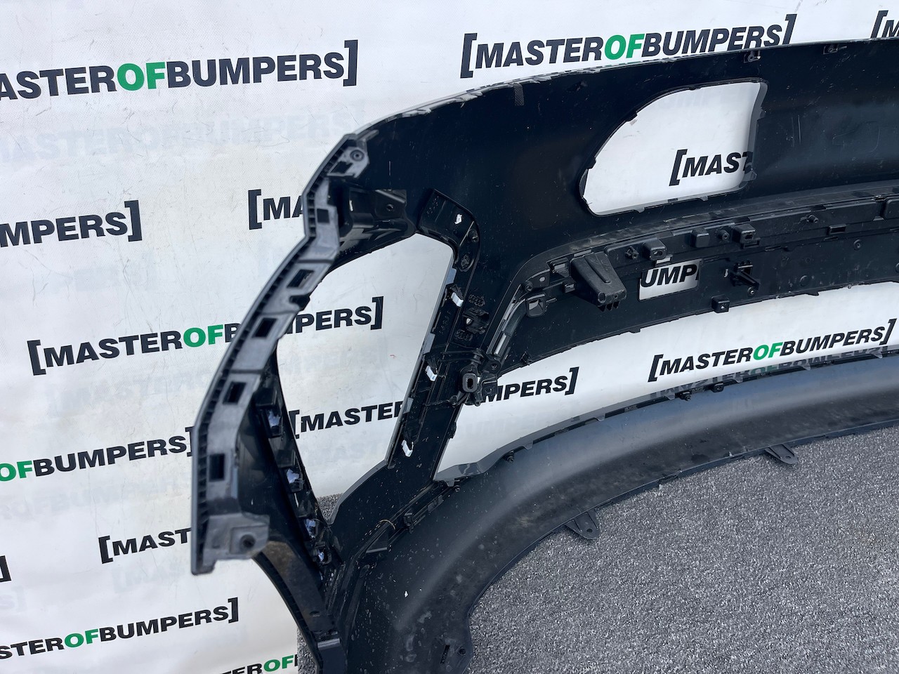 Hyundai Kona Electric Ultimate Mk2 2024-2027 Front Bumper 4 Pdc Genuine [h615]