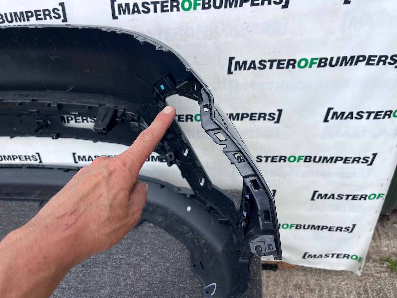 Hyundai Kona Electric Ultimate Mk2 2024-2027 Front Bumper 4 Pdc Genuine [h615]