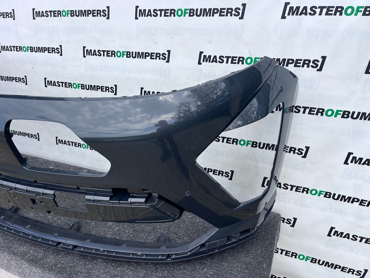Hyundai Kona Electric Ultimate Mk2 2024-2027 Front Bumper 4 Pdc Genuine [h615]