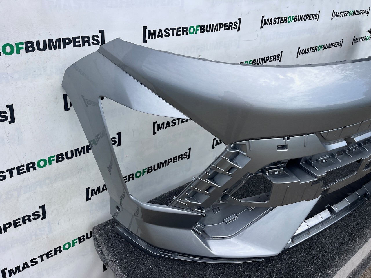 Hyundai Kona Electric N-line Mk2 2024-2027 Front Bumper 6 Pdc Genuine [h612]
