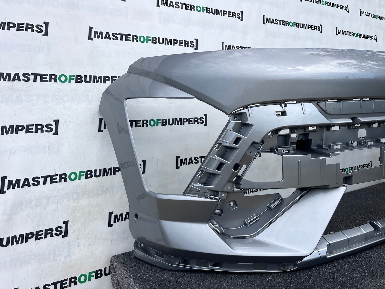 Hyundai Kona Electric N-line Mk2 2024-2027 Front Bumper 6 Pdc Genuine [h612]