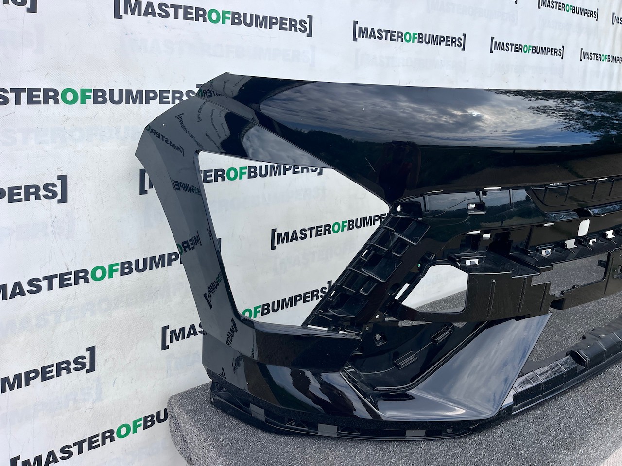 Hyundai Kona Electric N-line Mk2 2024-2027 Front Bumper 4 Pdc Genuine [h613]