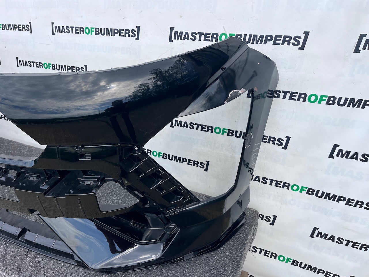 Hyundai Kona Electric N-line Mk2 2024-2027 Front Bumper 4 Pdc Genuine [h613]