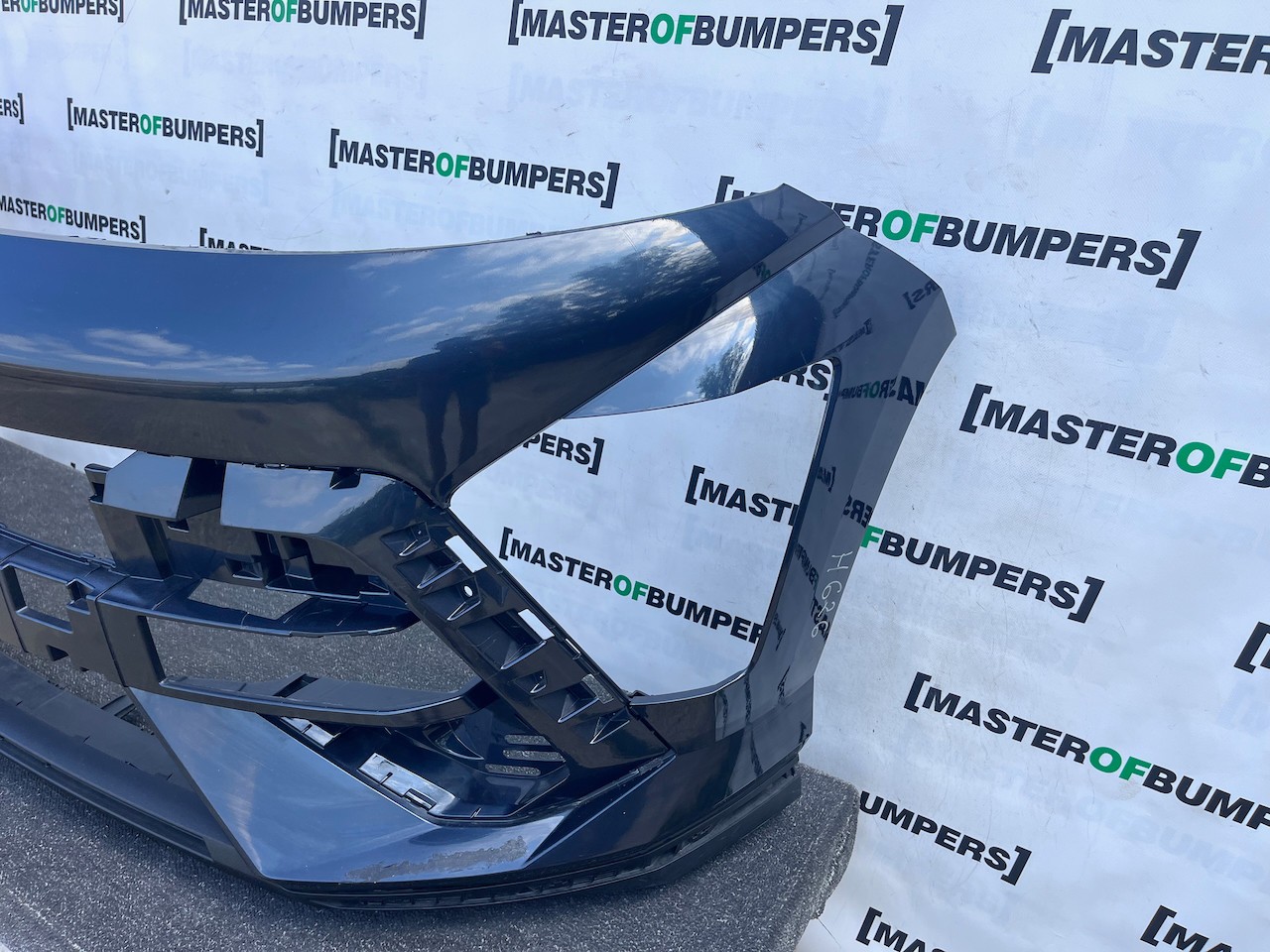 Hyundai Kona N-line Hatchback Mk2 2022-2026 Front Bumper 4 Pdc Genuine [h626]