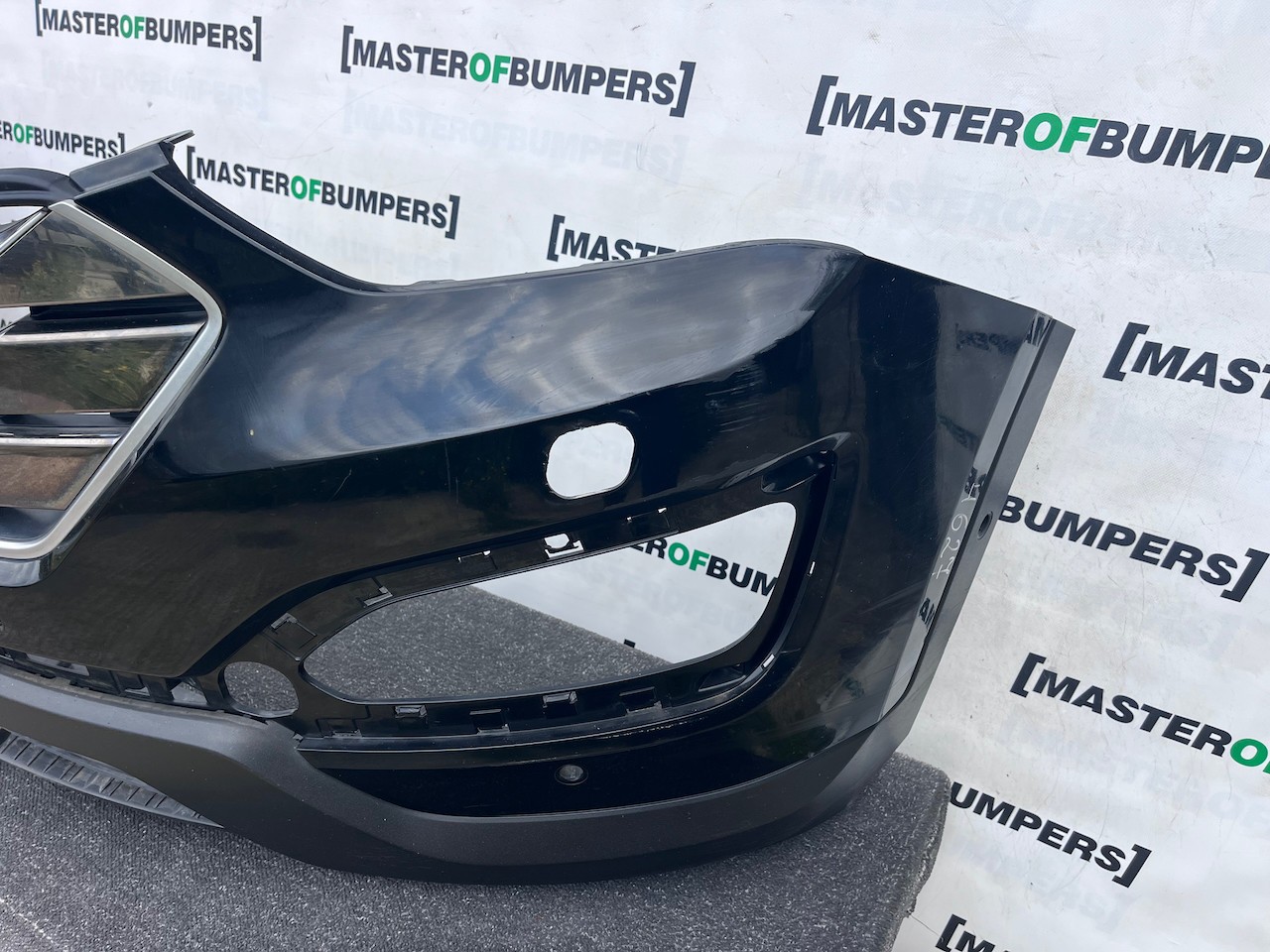 Hyundai Santa Fe Premium 7 Seater 2013-2015 Front Bumper 6 Pdc Genuine [h627]