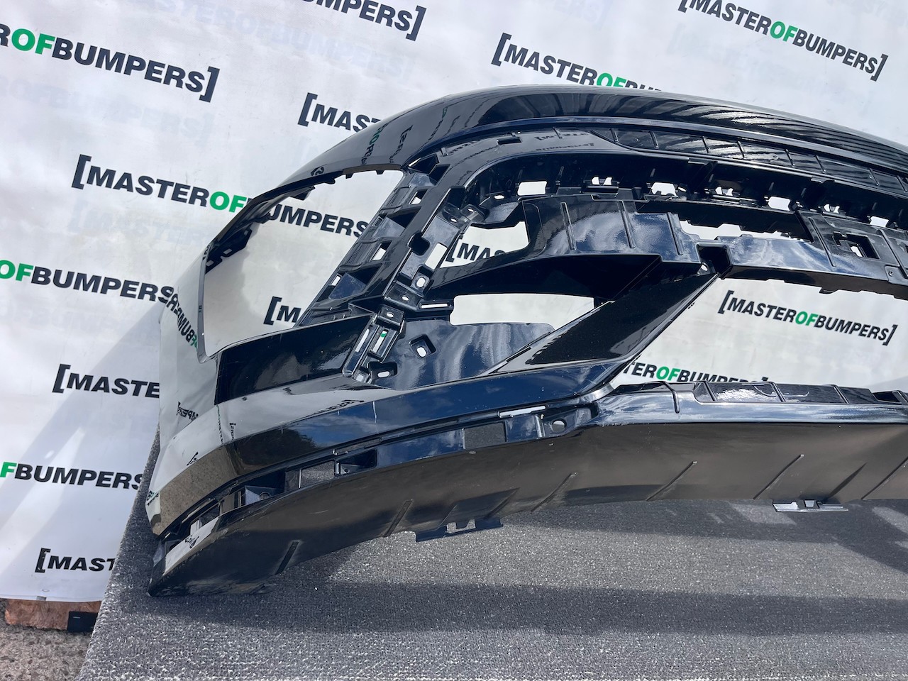 Hyundai Kona Electric N-line Mk2 2024-2027 Front Bumper 4 Pdc Genuine [h613]