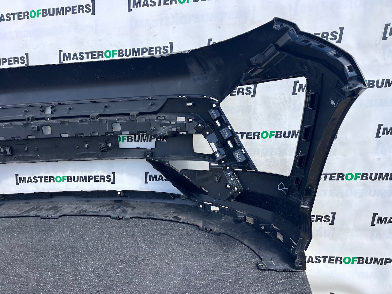 Hyundai Kona Electric N-line Mk2 2024-2027 Front Bumper 4 Pdc Genuine [h613]