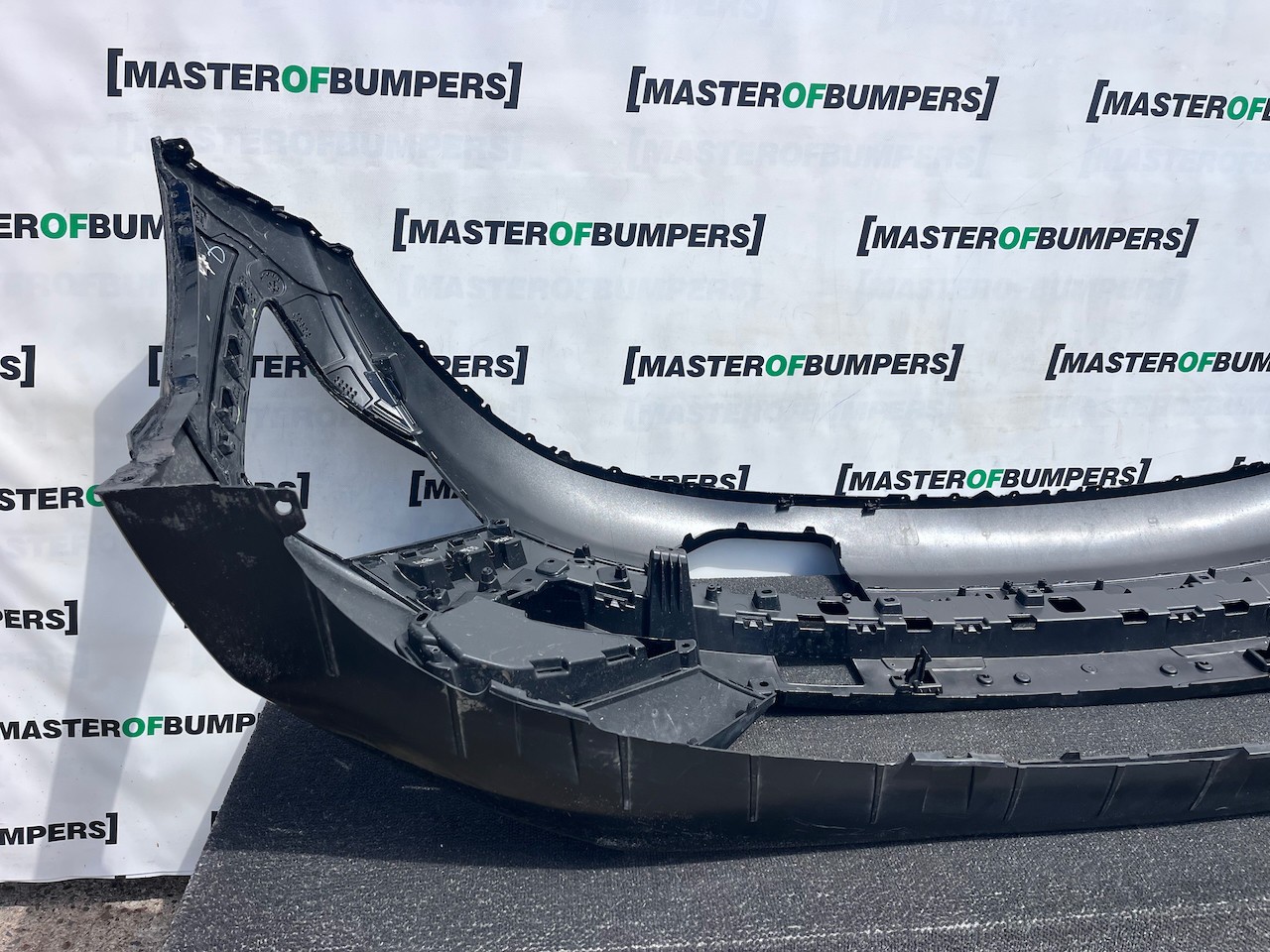 Hyundai Kona Electric N-line Mk2 2024-2027 Front Bumper 4 Pdc Genuine [h613]