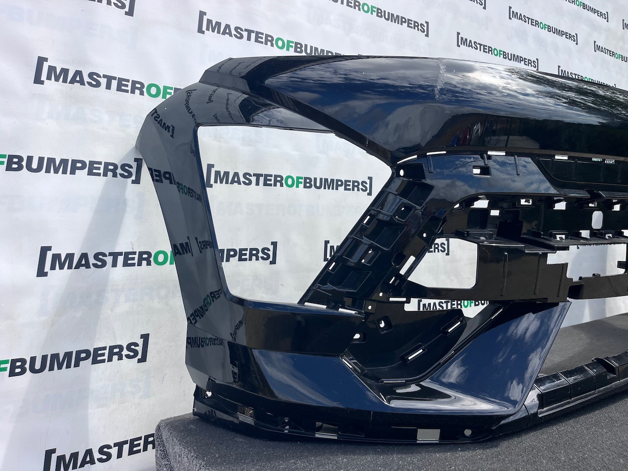 Hyundai Kona Electric N-line Mk2 2024-2027 Front Bumper 4 Pdc Genuine [h613]