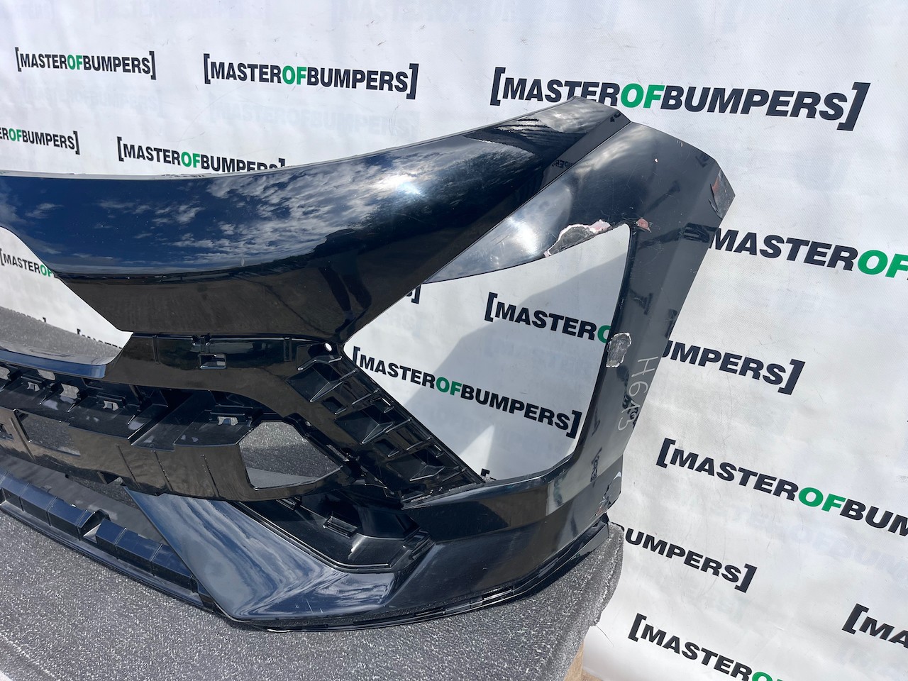 Hyundai Kona Electric N-line Mk2 2024-2027 Front Bumper 4 Pdc Genuine [h613]