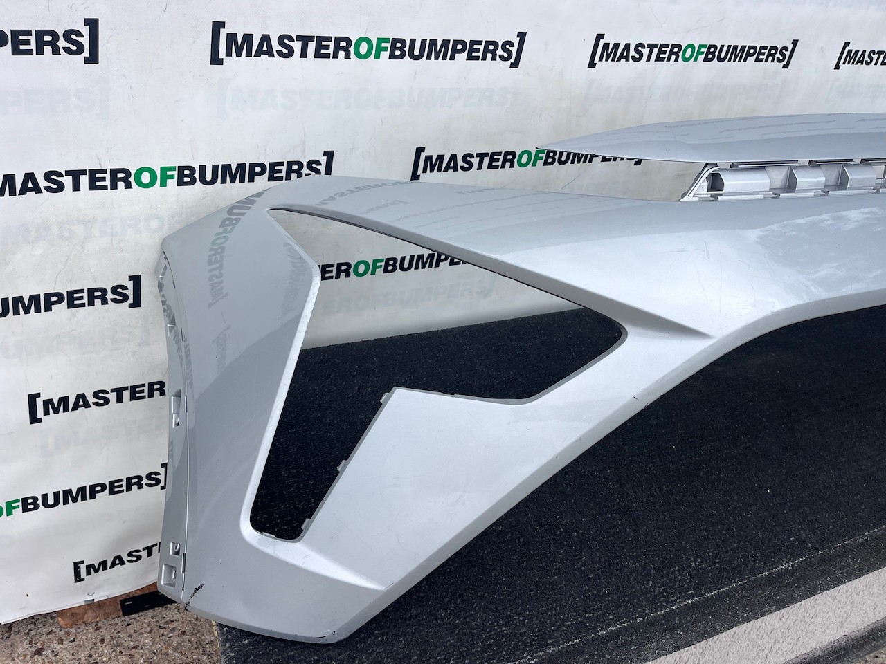 Hyundai Bayon Ultimate Hatchback 2021-2023 Front Bumper Genuine [h650]