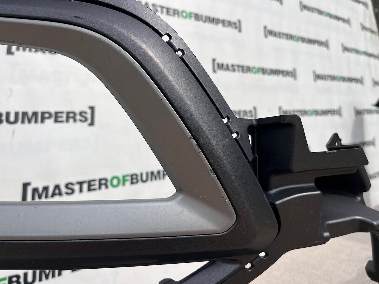 Hyundai Kona Se Hybrid Premium 2017-2020 Front Bumper Genuine [h441]