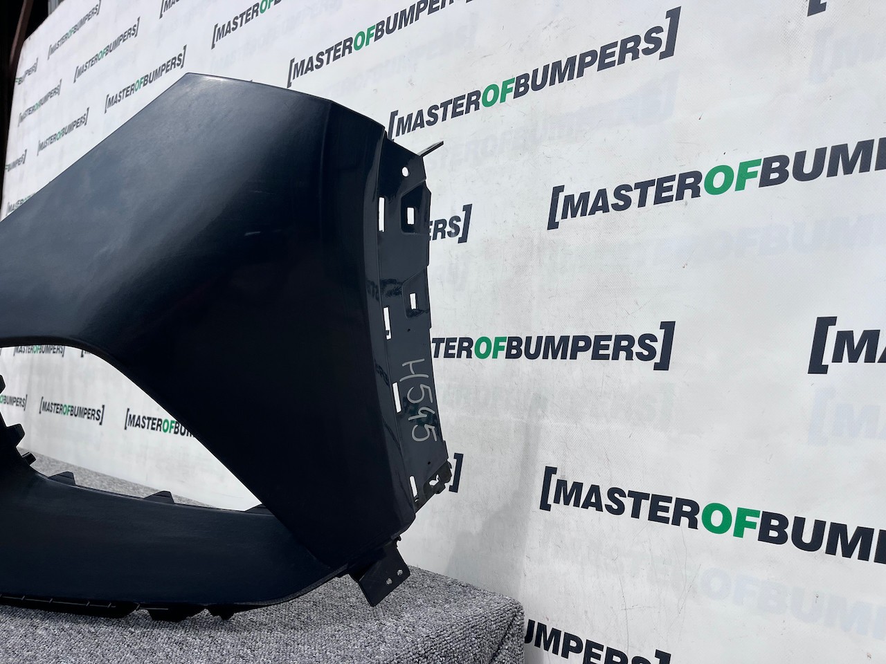 Hyundai Tucson Hybrid Premium 2021-2023 Front Bumper 4 Pdc Genuine [h545]