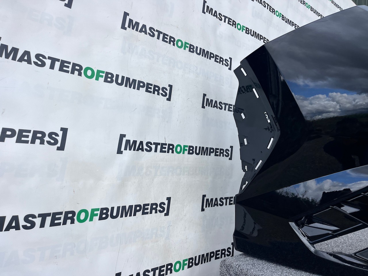 Hyundai Tucson N-line Hybrid Premium 2024-on Rear Bumper 4 Pdc Genuine [h550]