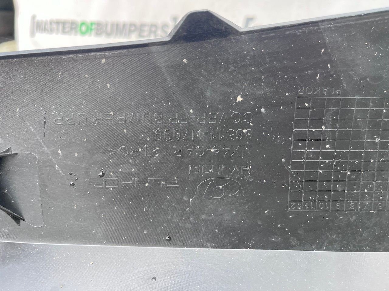 Hyundai Tucson Hybrid Se Premium 2021-2023 Front Bumper 6 Pdc Genuine [h556]